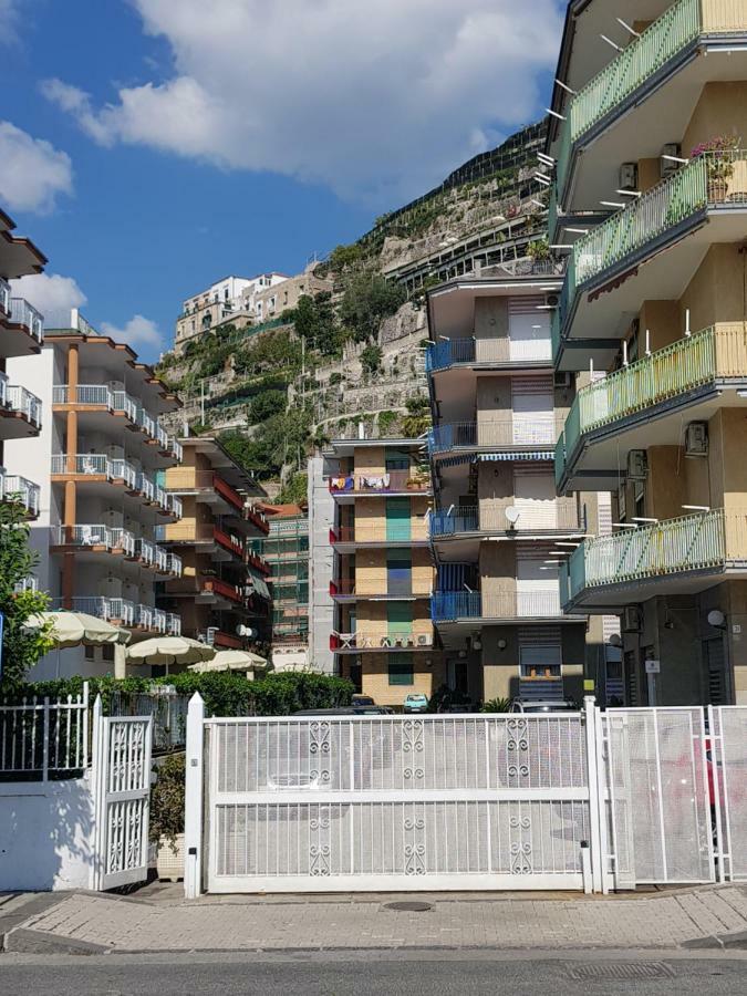 Holiday Home Amalfi Coast Майорі Екстер'єр фото